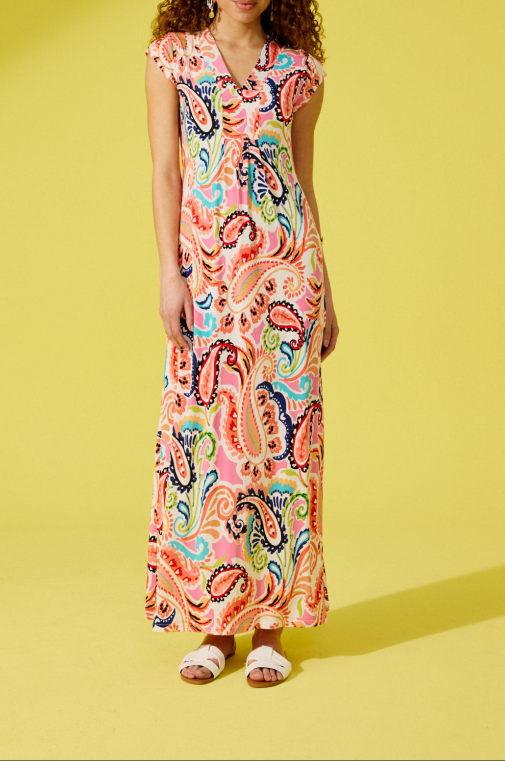Langes Kleid mit Muster von dem Hamburger Modelabel stegmann mode