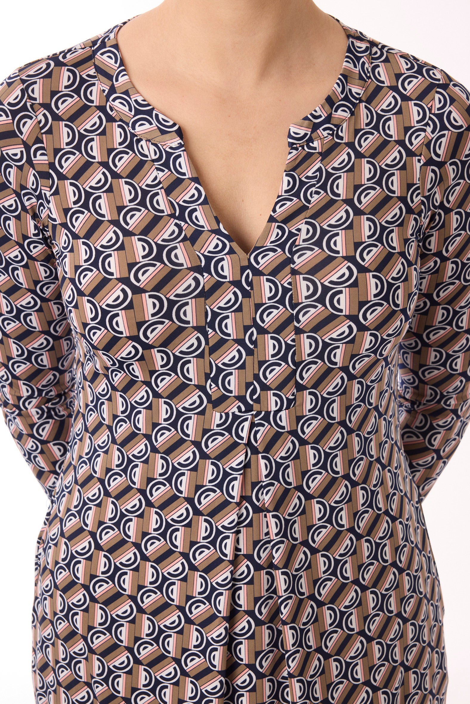 Kleid mit Muster von dem Hamburger Modelabel stegmann mode