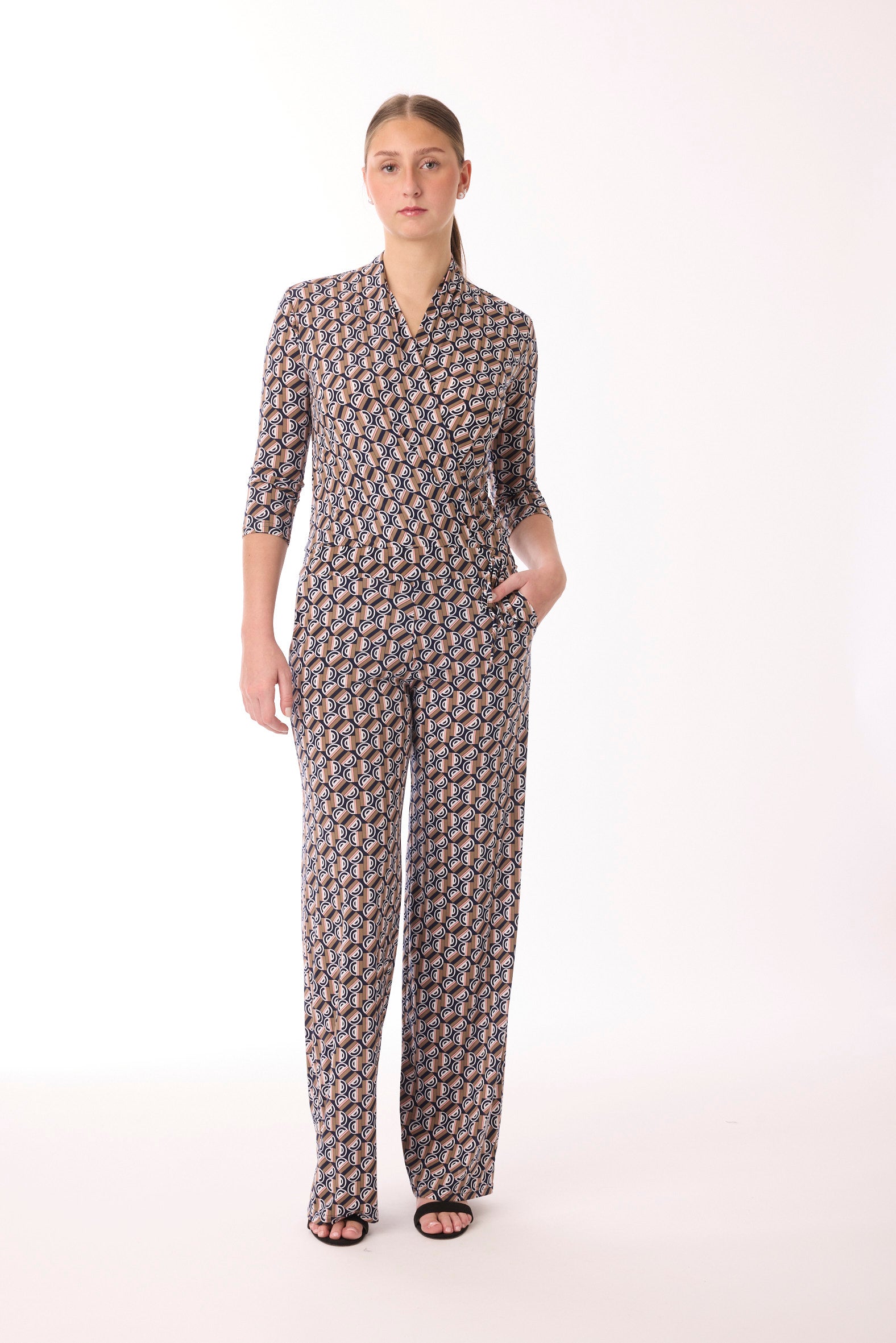 Jumpsuit mit Muster von dem Hamburger Modelabel stegmann mode