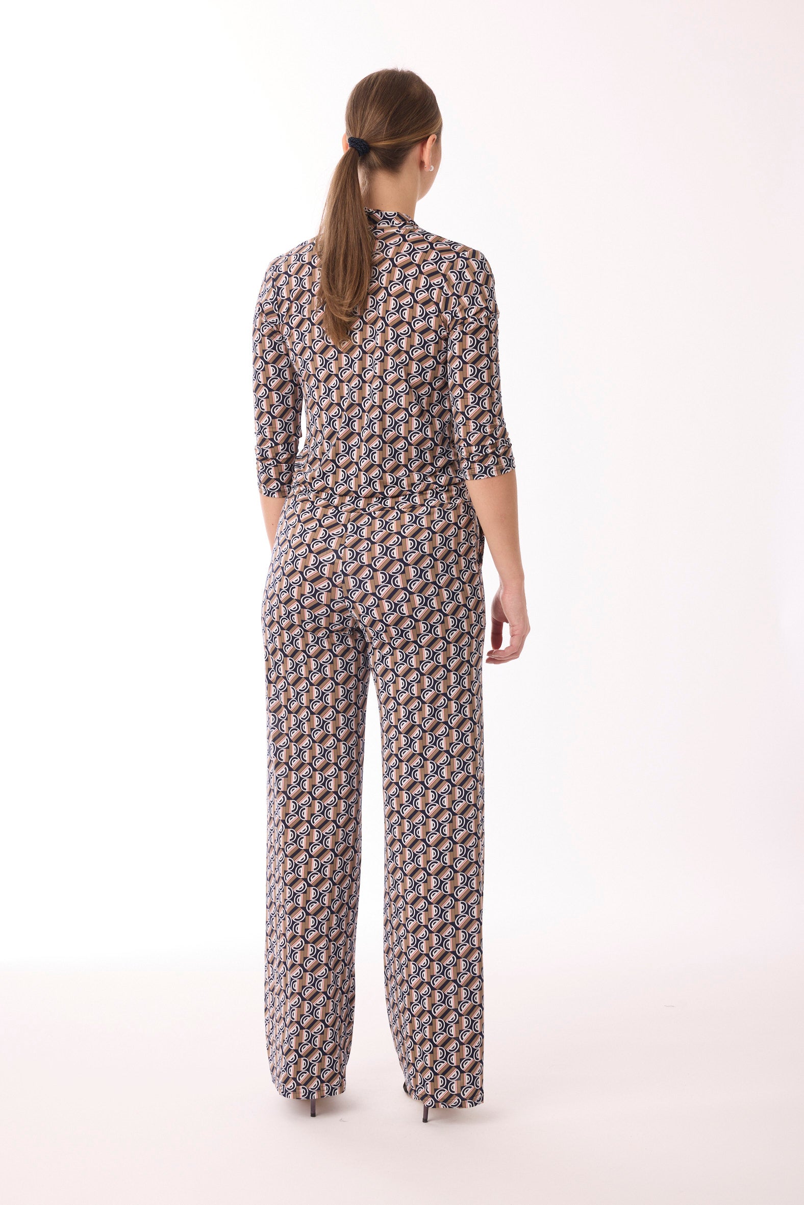 Jumpsuit mit Muster von dem Hamburger Modelabel stegmann mode