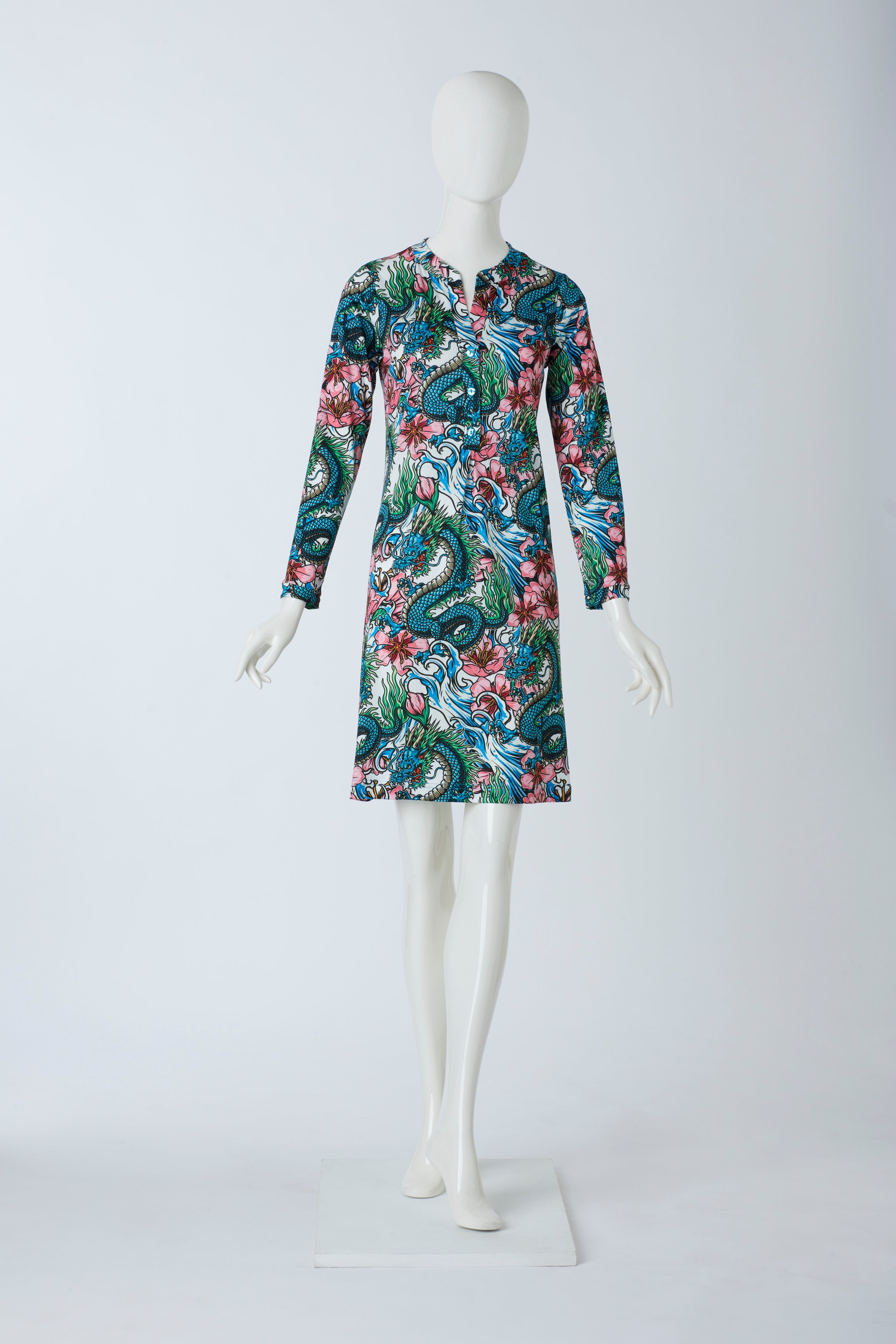 Kleid mit Knopfleiste und Muster von dem Hamburger Modelabel stegmann mode