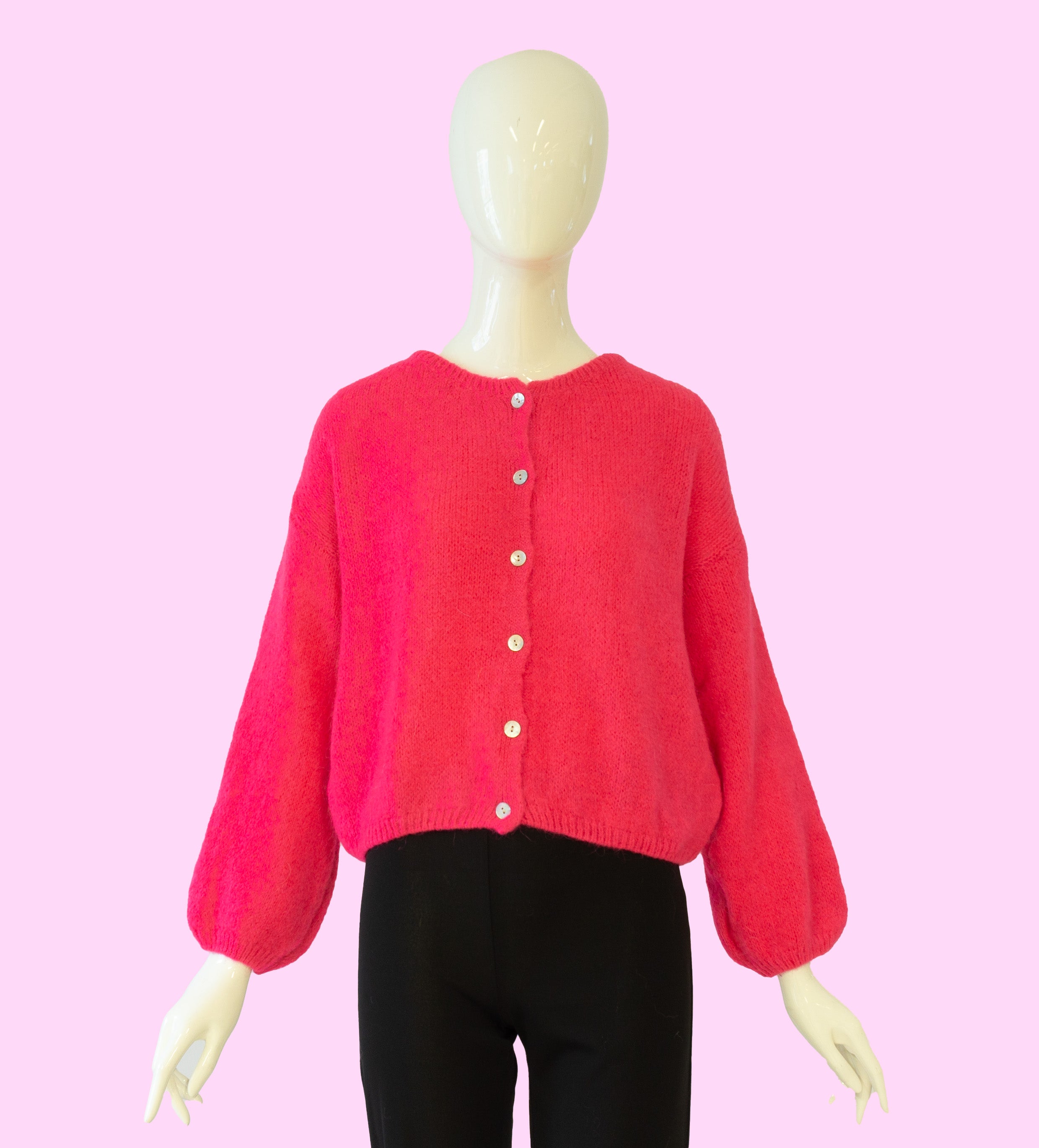 Kurze Strickjacke mit Ballonärmel vom Hamburger Modelabel stegmann mode