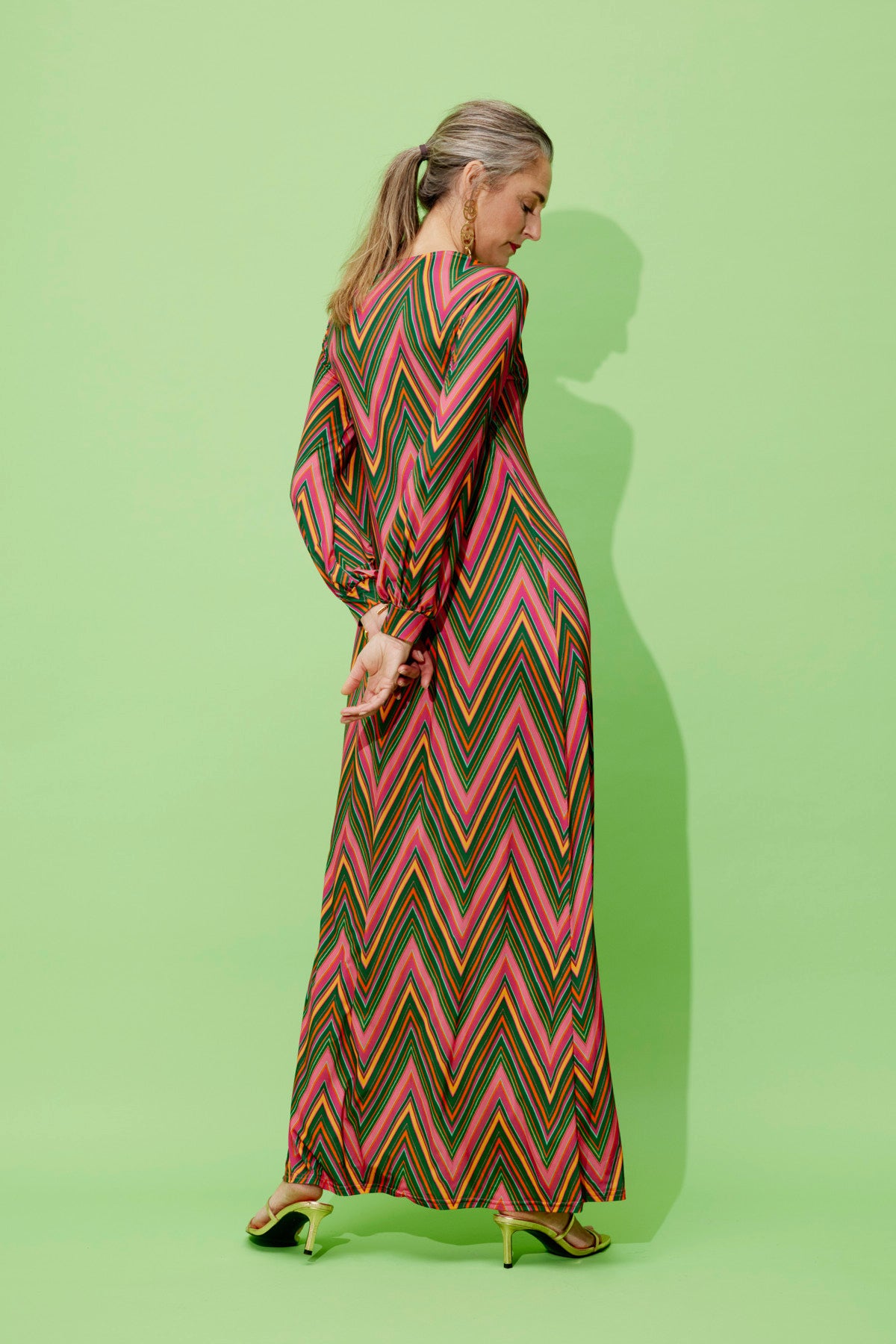Langes Kleid mit Muster von dem Hamburger Modelabel stegmann mode