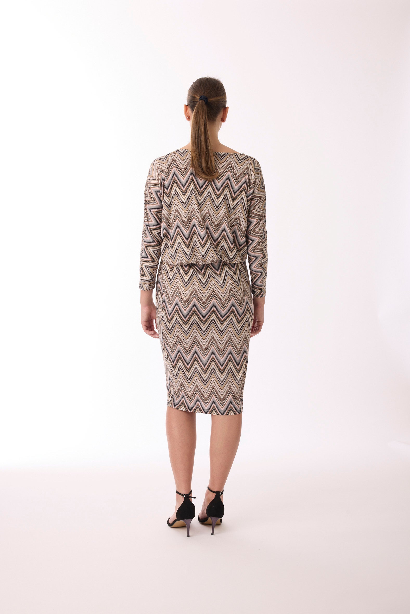 Kleid mit Muster von dem Hamburger Modelabel stegmann mode