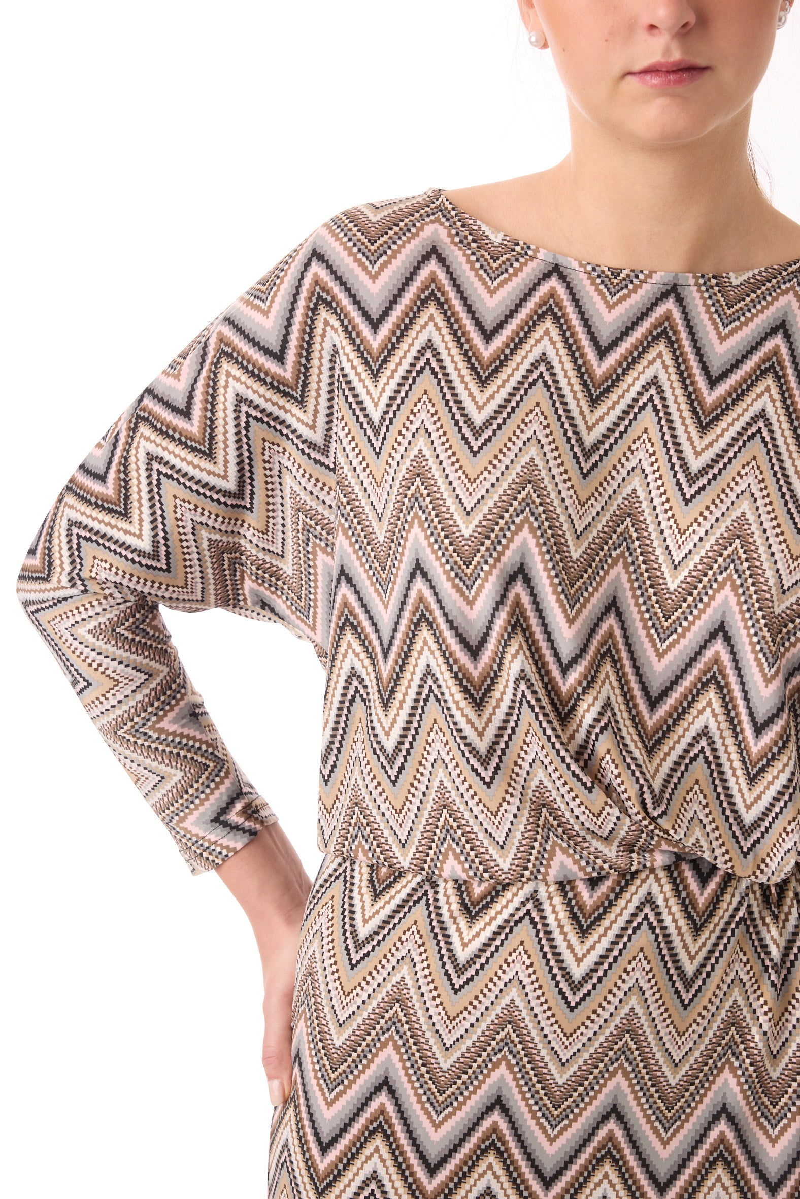Kleid mit Muster von dem Hamburger Modelabel stegmann mode