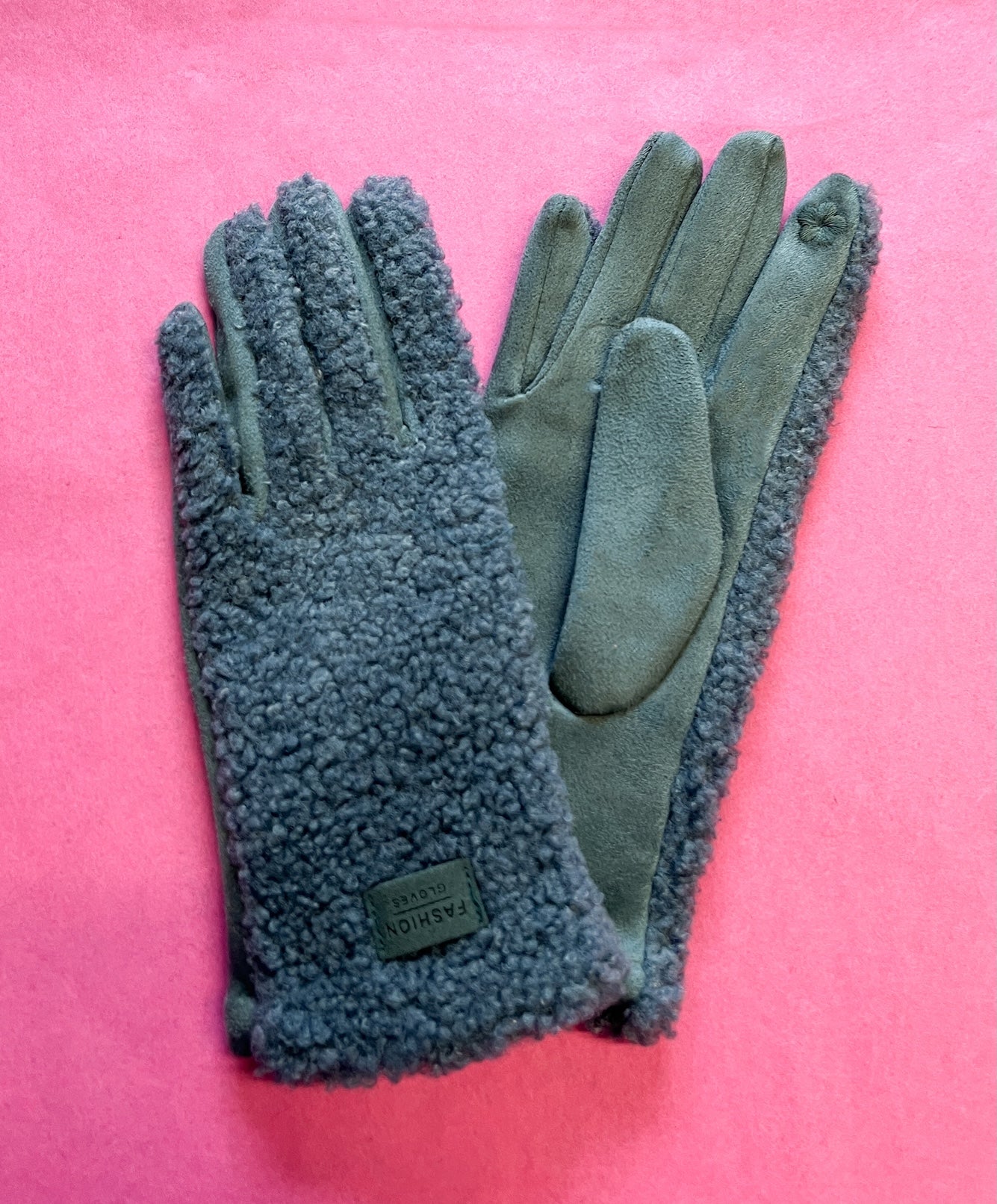 Produktfoto Handschuh mit Teddypelz und Touchscreen in der Farbe Jeansblau vom Hamburger Modelabel stegmann mode