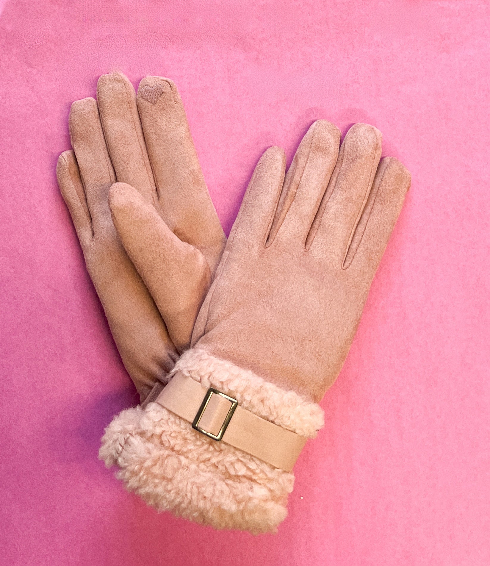 Produktfoto Fingerhandschuh mit Schließe in der Farbe Altrosa vom Hamburger Modelabel stegmann mode