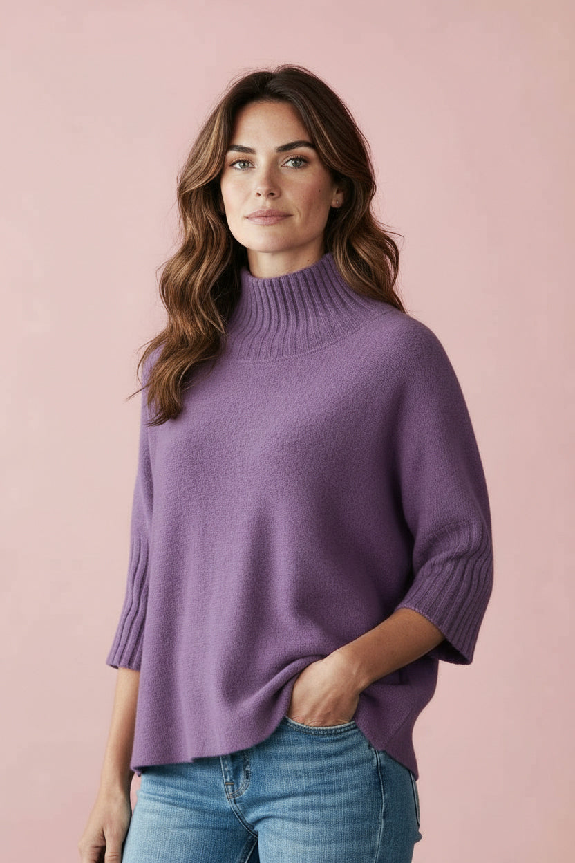 Produktfoto vom Pullover in Kastenform in der Farbe Violett vom Hamburger Modelabel stegmann mode