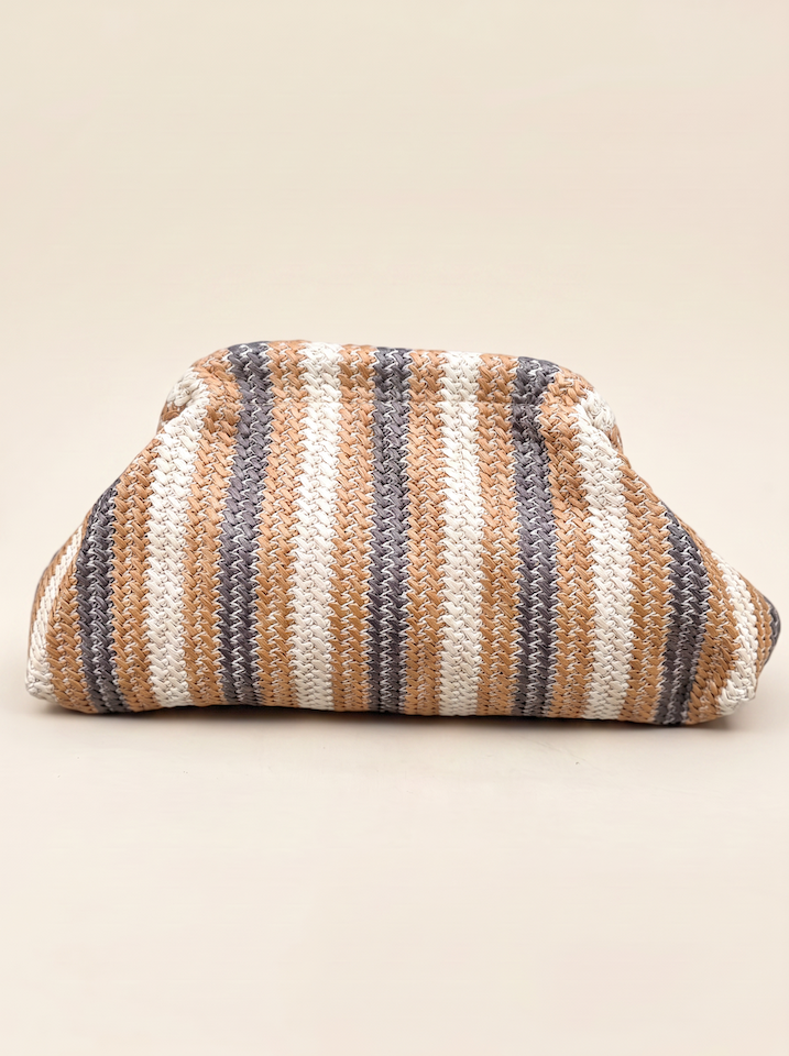 Clutch in Bastoptik den Farben Sand / Caramel vom Hamburger Modelabel Stegmann Mode
