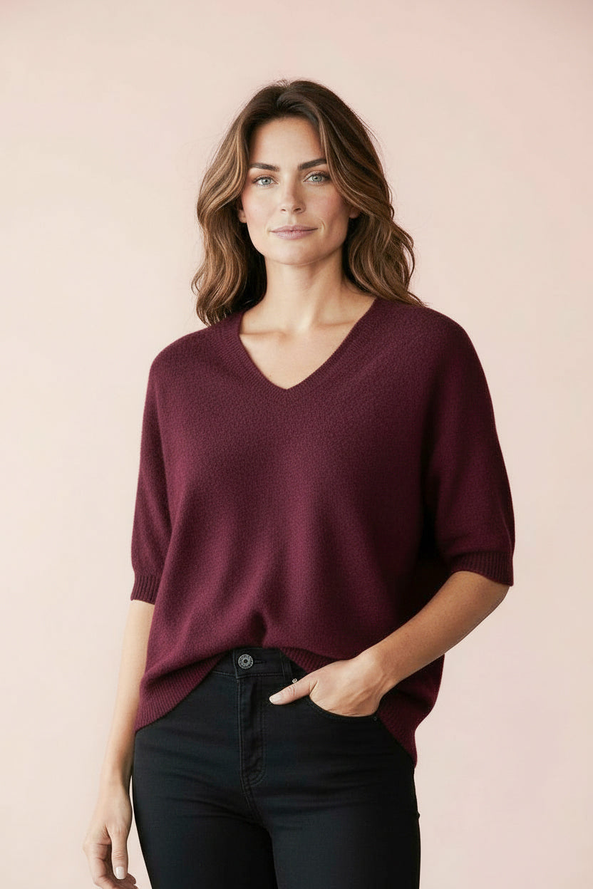 Produktfoto Pullover in Bordeaux mit V-Ausschnitt und Halbarm vom Hamburger Modelabel stegmann mode