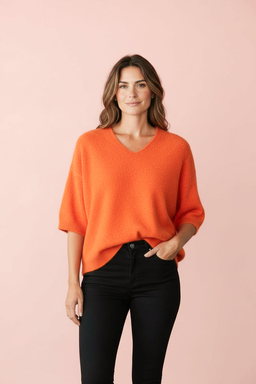 Produktfoto Pullover in Orange mit V-Ausschnitt und Halbarm vom Hamburger Modelabel stegmann mode