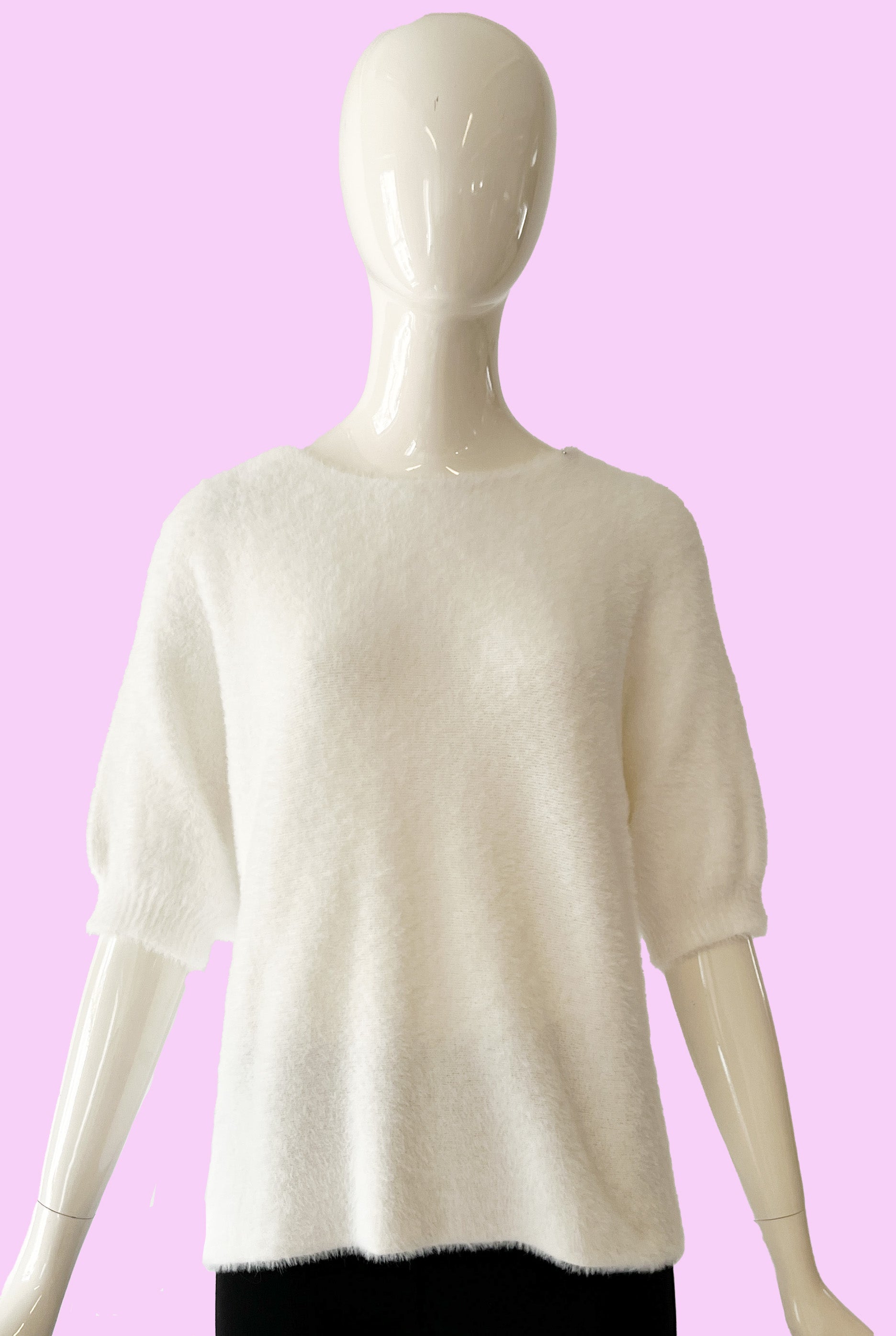 Produktfoto kuscheliger Pullover in Blanc mit Halbarm  vom Hamburger Modelabel stegmann mode
