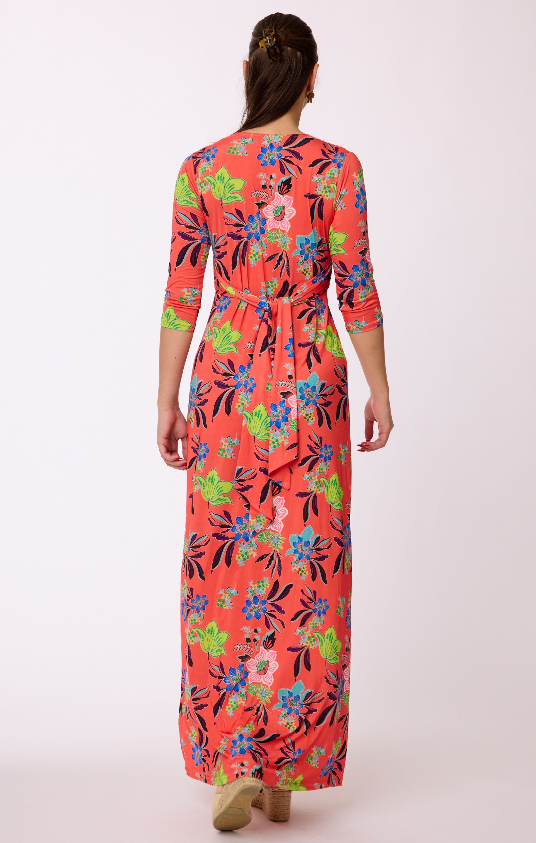 Langes Kleid mit Muster von dem Hamburger Modelabel stegmann mode