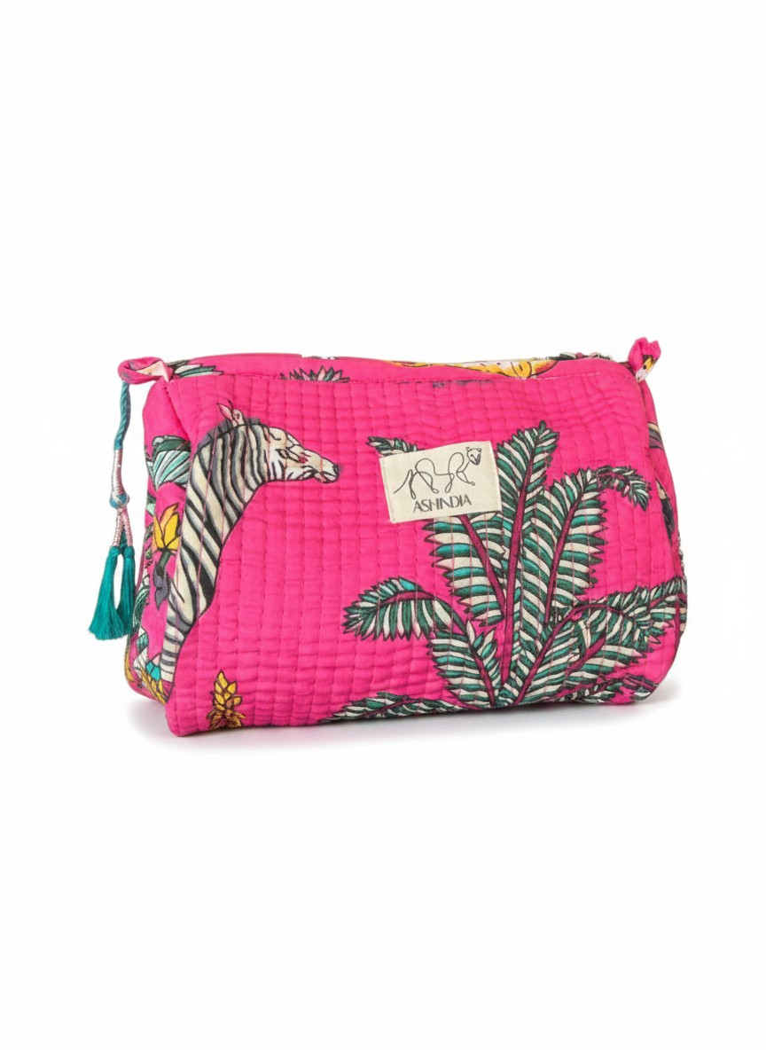 Produktfoto von Kosmetiktasche mit Muster Safari Pink in der Größe klein vom Hamburger Modelabel Stegmann Mode