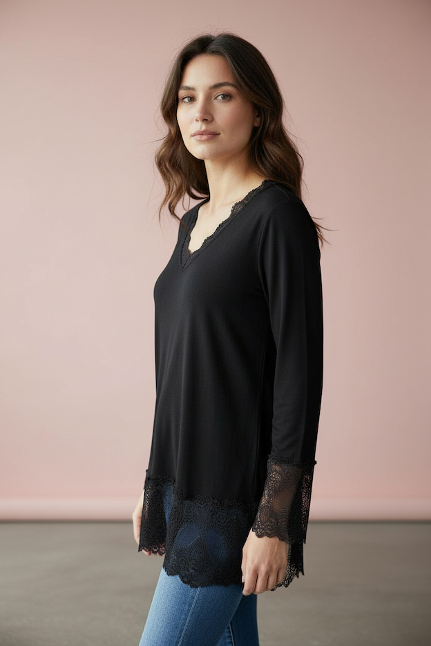 Produktfoto vom Shirt Bonita mit Spitze in der Farbe Schwarz vom Hamburger Modelabel stegmann mode