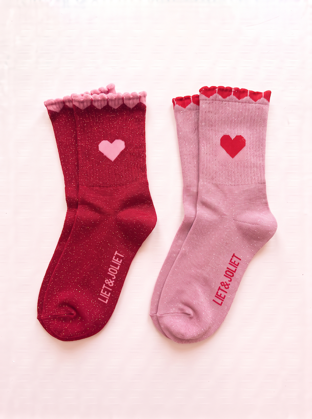 Socken Herzchen 2 Paar in den Farben rot und rosa vom Hamburger Modelabel Stegmann Mode