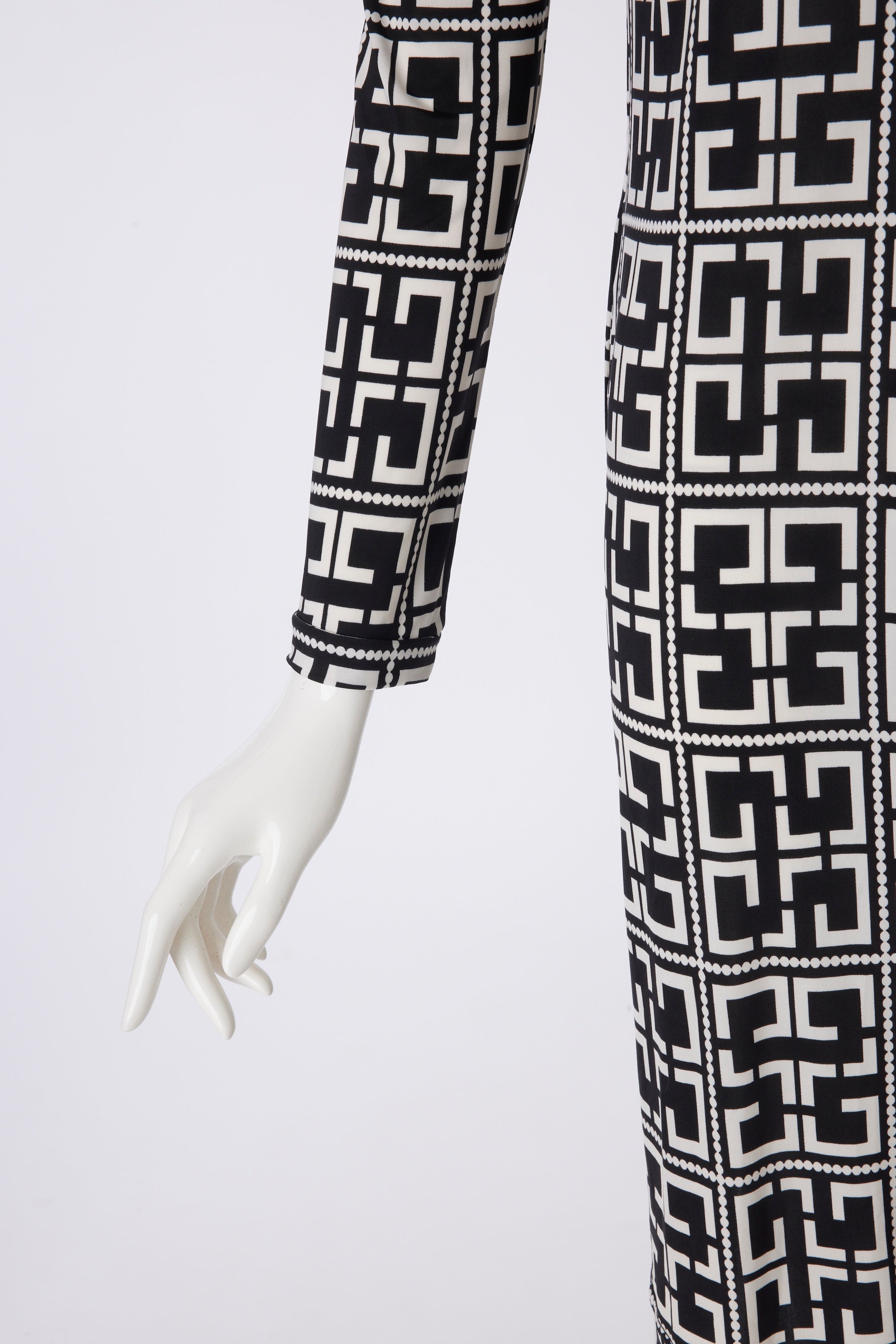  Kleid mit Muster von dem Hamburger Modelabel stegmann mode