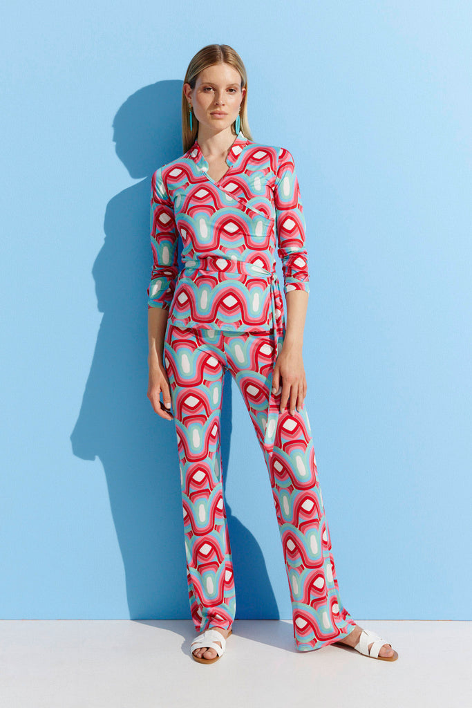 Kurze Bluse in Wickeloptik vom Hamburger Modellabel stegmann mode
