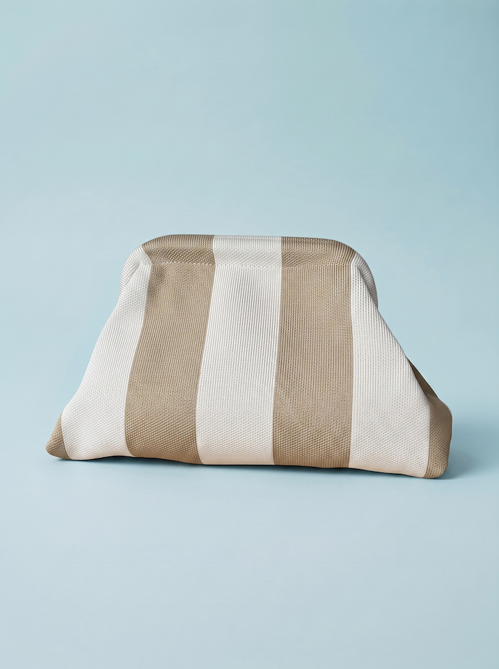 moderne Clutch Streifen natur/sand vom Hamburger Modelabel stegmann mode