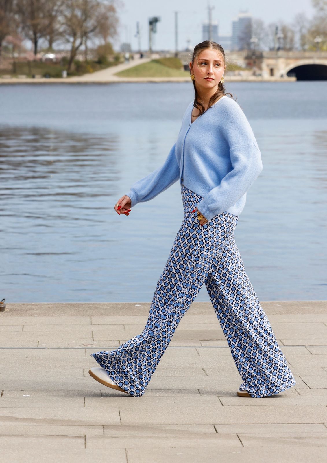 Marlene Hose mit Muster von dem Hamburger Modelabel stegmann mode