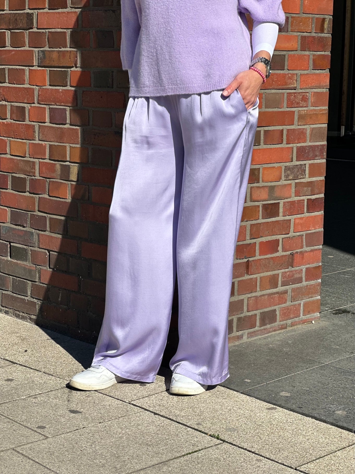 Lässige Satinhose vom Hamburger Modelabel stegmann mode