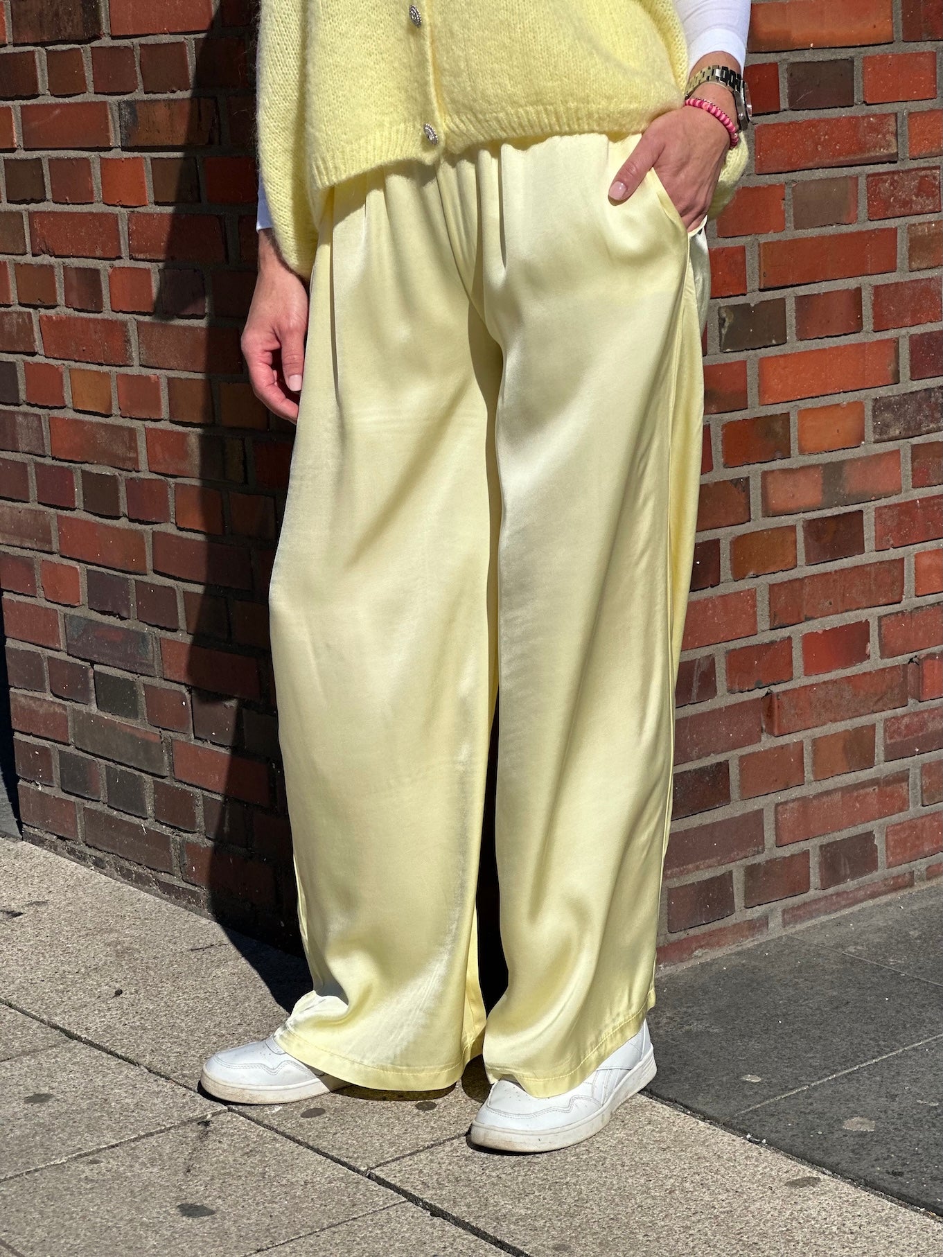 Lässige Satinhose vom Hamburger Modelabel stegmann mode