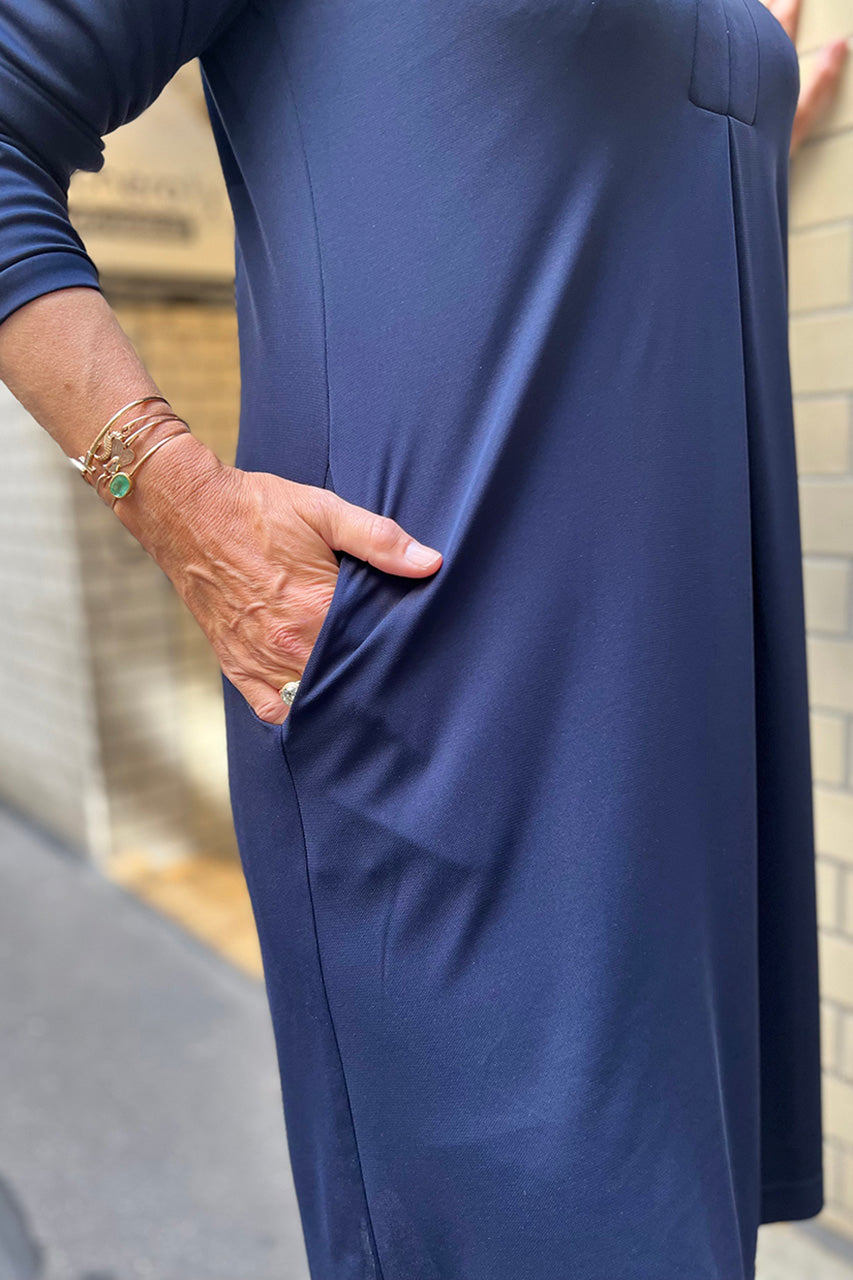 Kleid Marine von dem Hamburger Modelabel stegmann mode