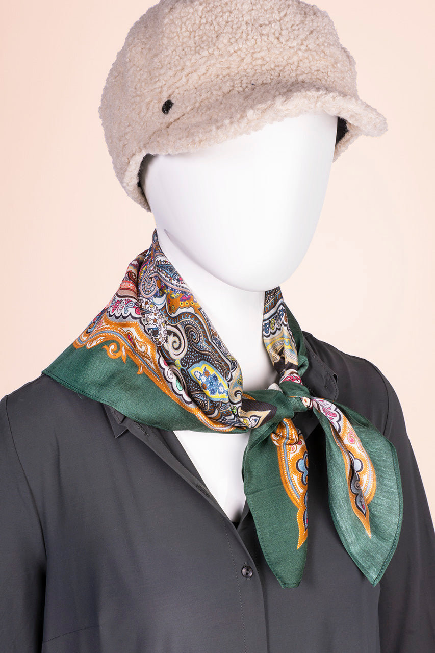 Tuch mit Paisleymuster